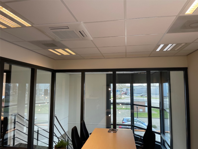 Een airco plaatsen in Dedemsvaart is vaak al binnen 1 dag geklaard, waardoor de overlast nihil blijft Een airco plaatsen in Dedemsvaart is vaak al binnen 1 dag geklaard, waardoor de overlast nihil blijft
